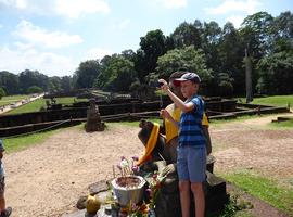 scavenger hunt angkor thom