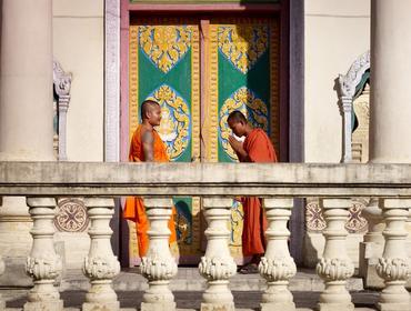 Monks bowing, Phnom Penh