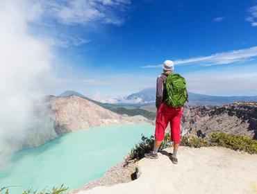 Hiking to Mount Ijen crater rim