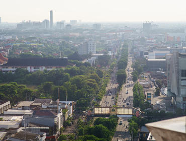 Busy streets of Surabaya