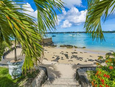 Public beach, Grand Baie