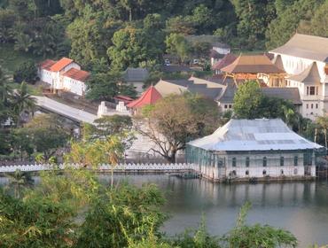 Temple of the Tooth, Kandy